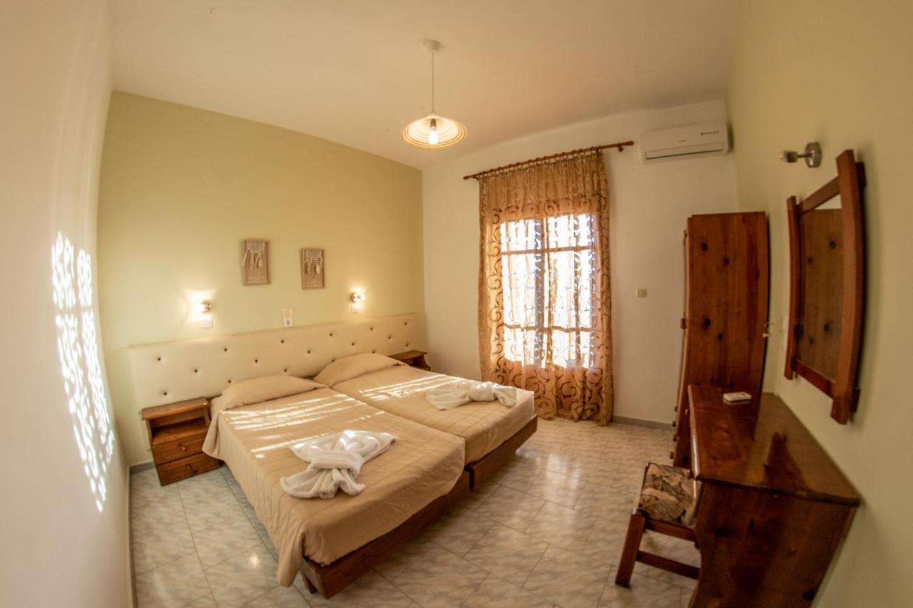 George Apartments Arílasz Kültér fotó