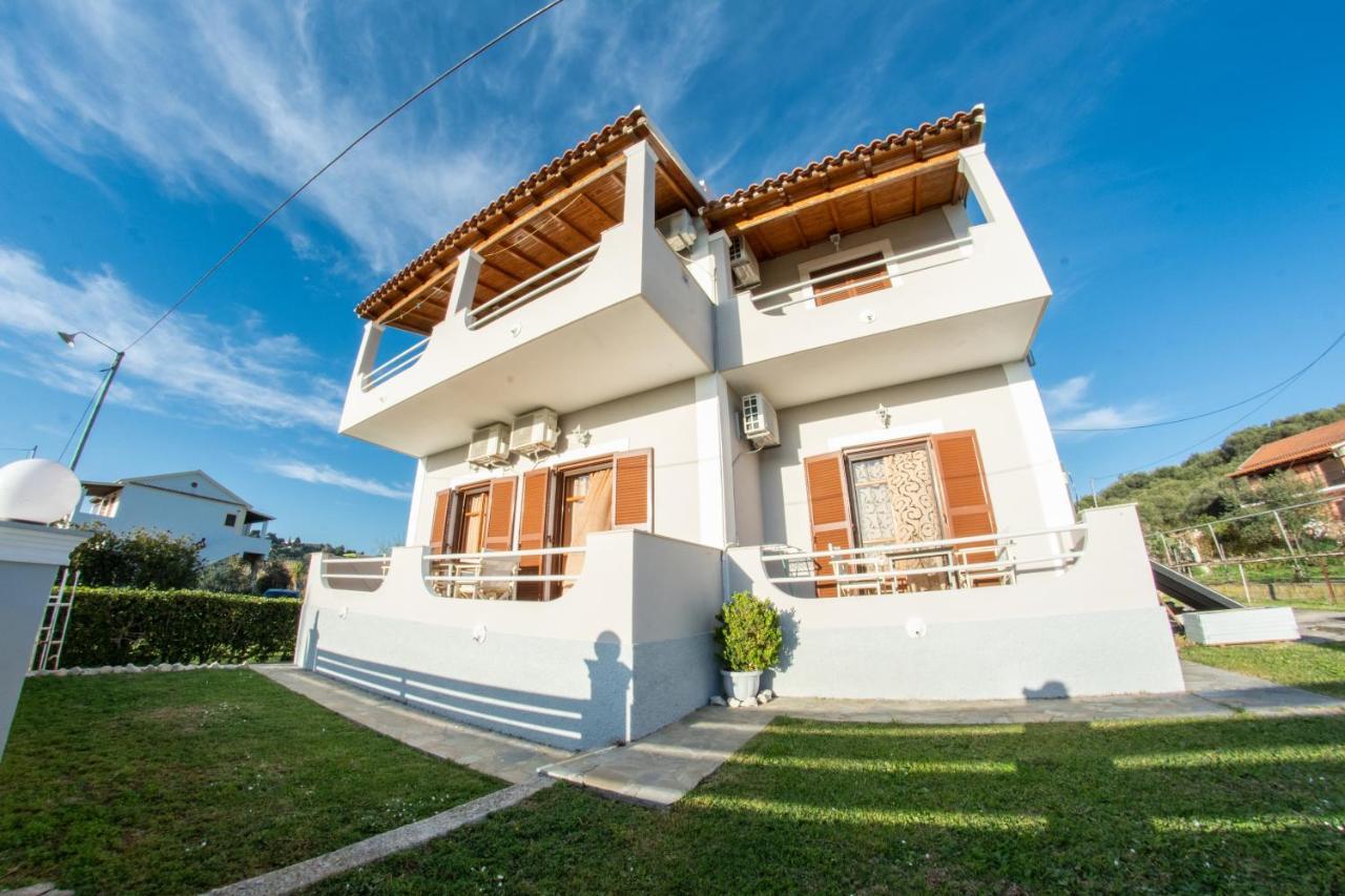 George Apartments Arílasz Kültér fotó