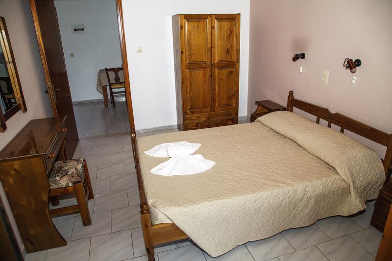 George Apartments Arílasz Kültér fotó
